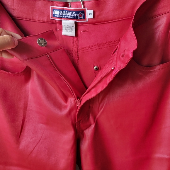 RARE BODYWAVES Women's Red Pants Faux Leather Size 5 Rise 9.5" - Picture 5 of 9